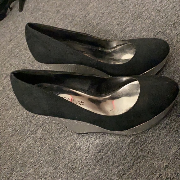 Kardashain Kollections black and silver heels - Picture 2 of 4